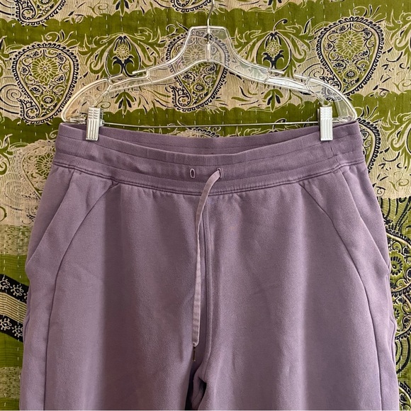 Lululemon Dusky Lavender Scuba Relaxed High-Rise Jogger Size 14 - Picture 3 of 16